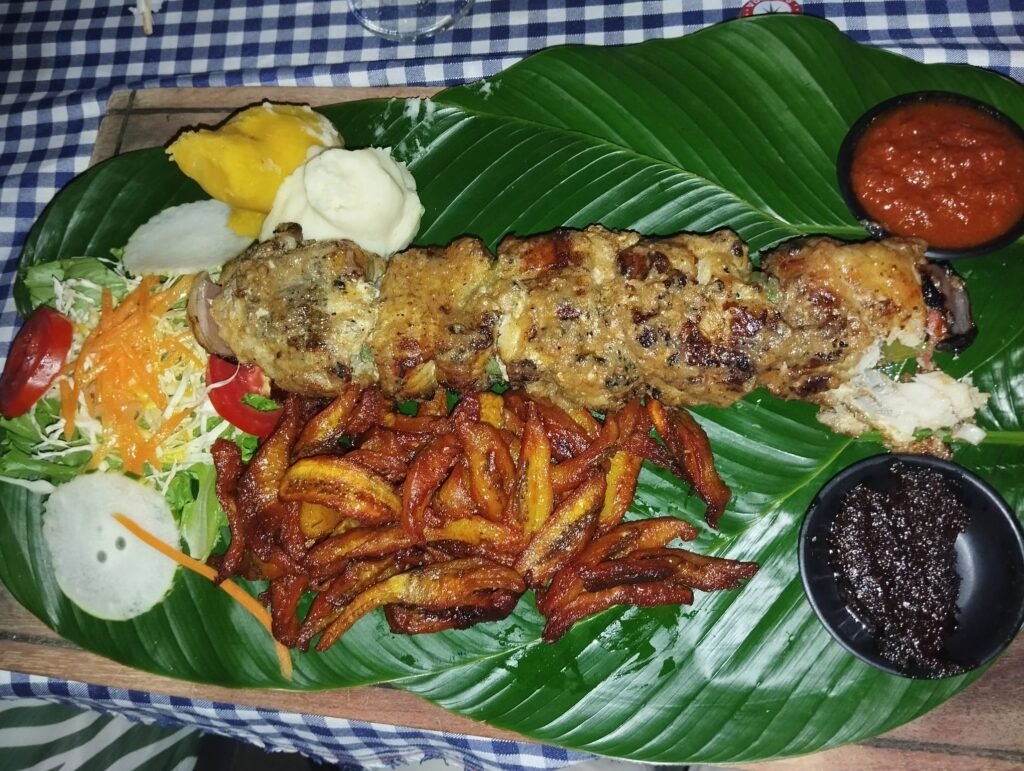 Abidjan-la-capitale-economique-de-la-Côte-dIvoire-ou-manger