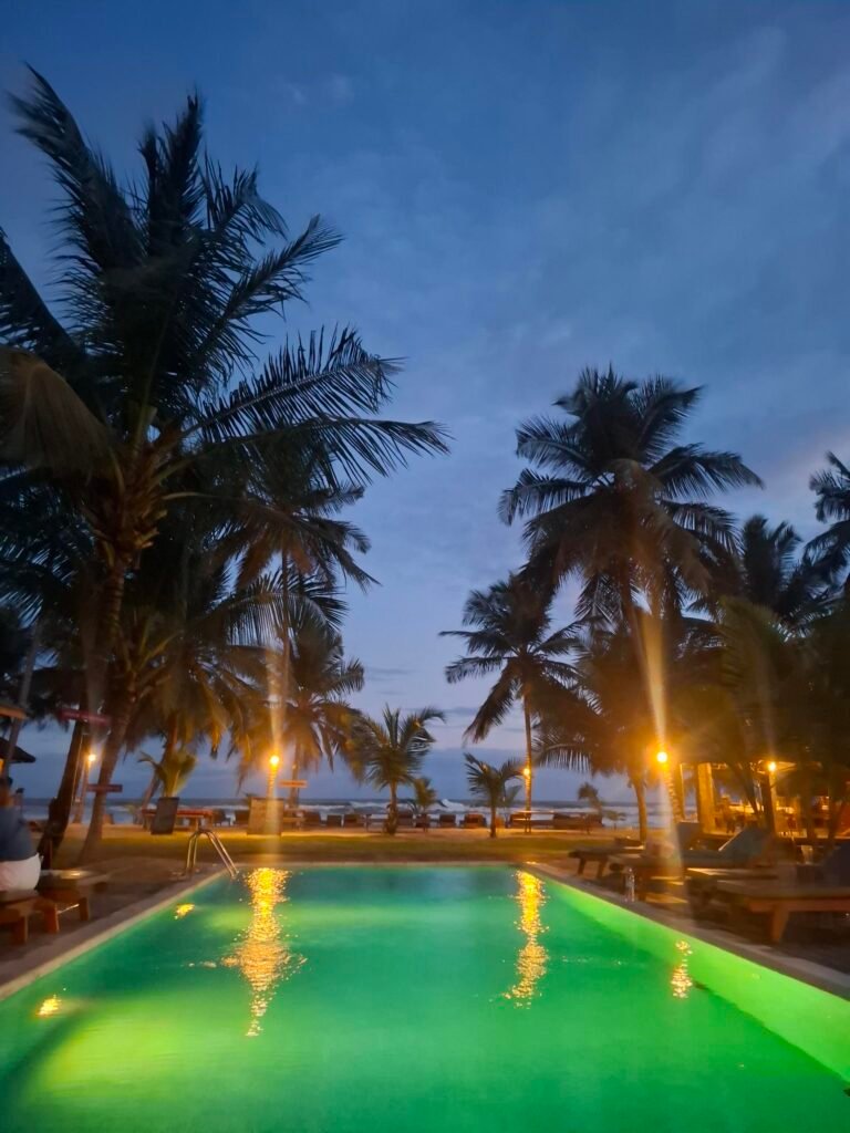 Assinie-Côte d’Ivoire-Plages-de-rêve-et-activités-clés-hotels-pampa-beach-piscine