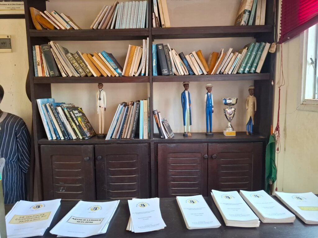 [:fr]Assinie-Côte d’Ivoire-Plages-de-rêve-et-activités-clés-visiter-musee-aniaba[:]