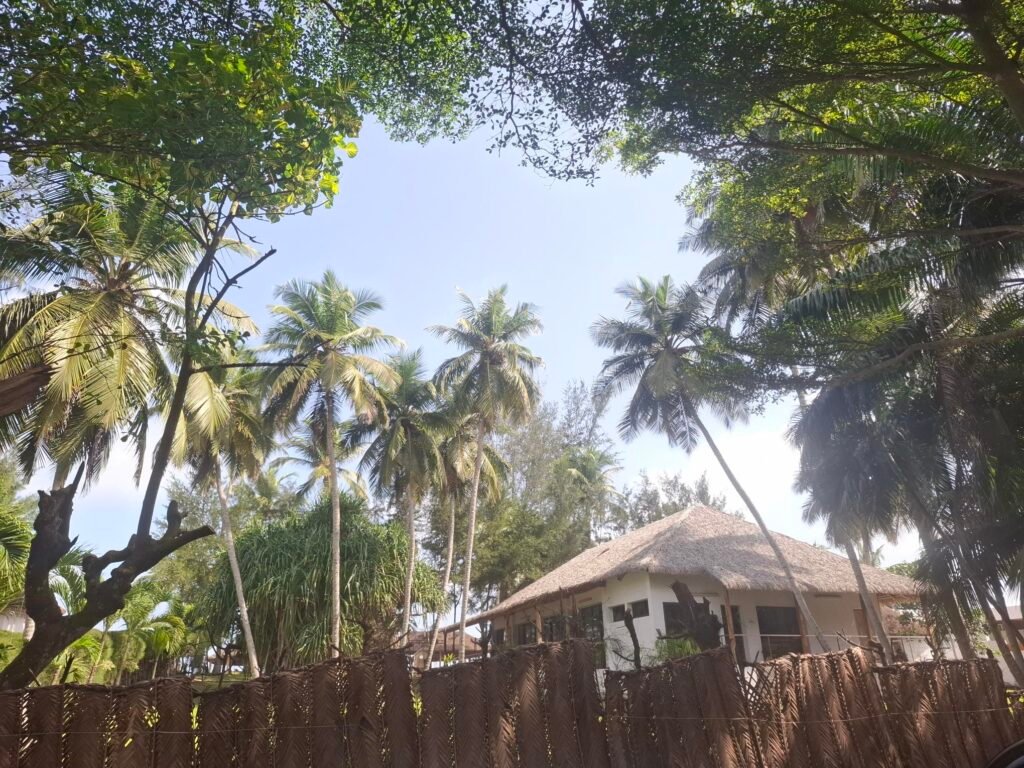 Visiter-Grand-Bassam-Cote-dIvoire-plages-culture-hotel-assoyam